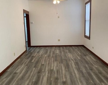 3914 Bernardo De Galvez Avenue - Photo Thumbnail 2