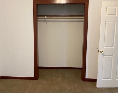 3914 Bernardo De Galvez Avenue - Photo Thumbnail 9