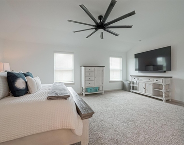 17 Desert Spring Lane - Photo Thumbnail 17