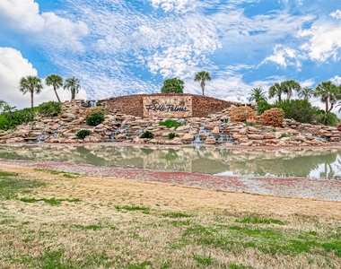 17 Desert Spring Lane - Photo Thumbnail 27