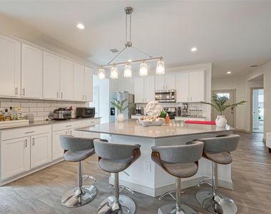 17 Desert Spring Lane - Photo Thumbnail 2