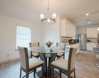 17 Desert Spring Lane - Photo Thumbnail 9
