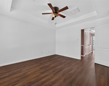 8126 Montague Manor Lane - Photo Thumbnail 23