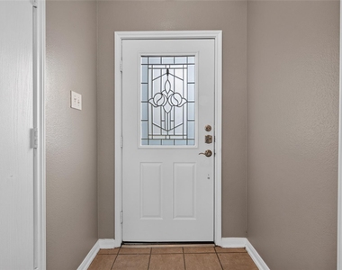 8126 Montague Manor Lane - Photo Thumbnail 7