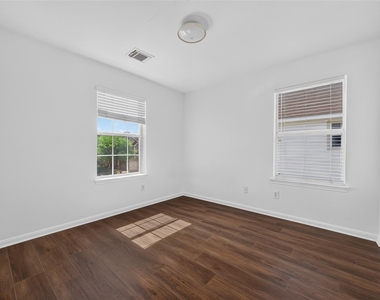 8126 Montague Manor Lane - Photo Thumbnail 30