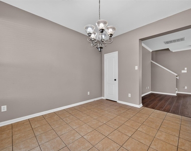 8126 Montague Manor Lane - Photo Thumbnail 12
