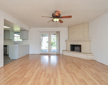 7327 Osage Street - Photo Thumbnail 10