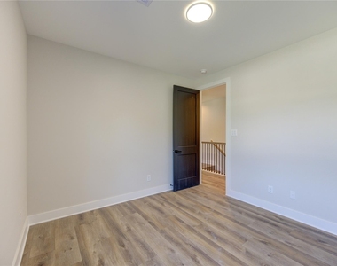 4706a Rawley - Photo Thumbnail 16