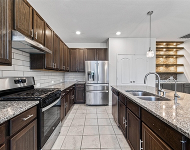 25319 Whitehaven Gate Street - Photo Thumbnail 6