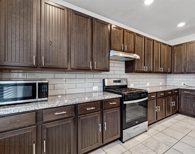 25319 Whitehaven Gate Street - Photo Thumbnail 5