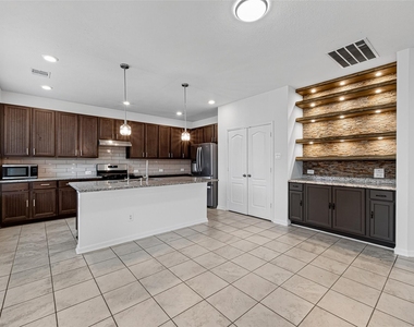 25319 Whitehaven Gate Street - Photo Thumbnail 4