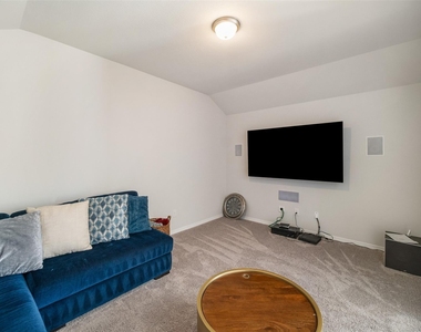1811 Smithers Landing Drive - Photo Thumbnail 24