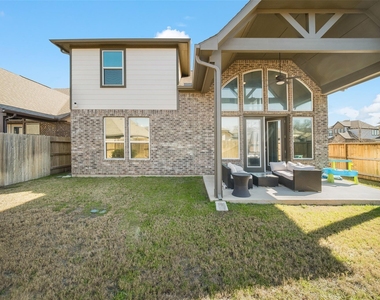 1811 Smithers Landing Drive - Photo Thumbnail 32