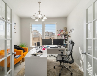 1811 Smithers Landing Drive - Photo Thumbnail 14