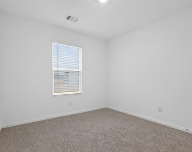 11806 Holly Hurst Drive - Photo Thumbnail 17