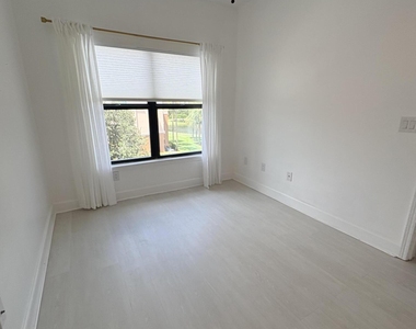 6431 Borasco Drive - Photo Thumbnail 4