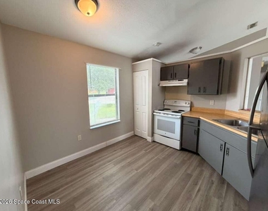 1395 Cox Avenue Nw - Photo Thumbnail 7