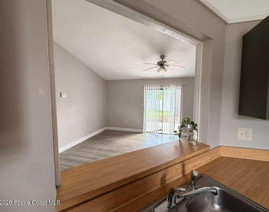 1395 Cox Avenue Nw - Photo Thumbnail 4
