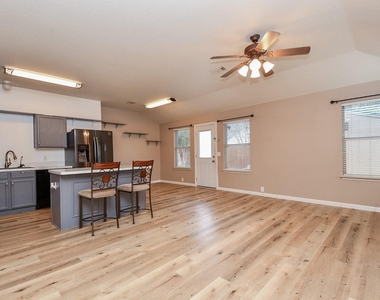 4818 King Hallow Lane - Photo Thumbnail 6