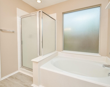4818 King Hallow Lane - Photo Thumbnail 22