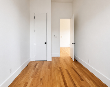 1520 Saint John's Pl - Photo Thumbnail 6