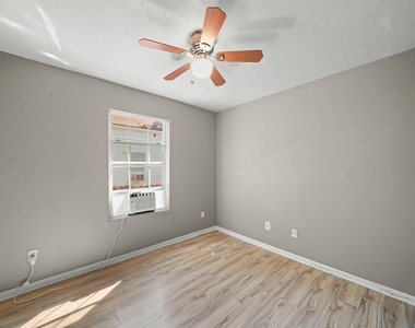 1704 Pannell Street - Photo Thumbnail 5
