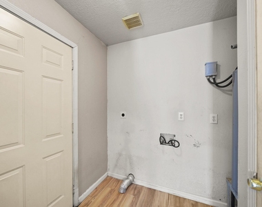 1704 Pannell Street - Photo Thumbnail 4