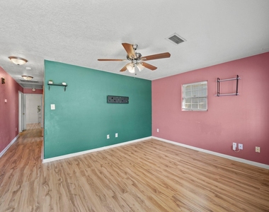 1704 Pannell Street - Photo Thumbnail 1