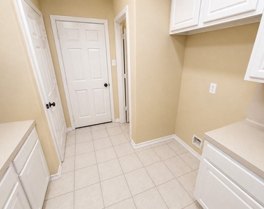 134 N Camellia Grove Circle - Photo Thumbnail 9