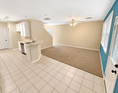 134 N Camellia Grove Circle - Photo Thumbnail 5