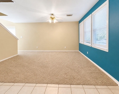 134 N Camellia Grove Circle - Photo Thumbnail 4