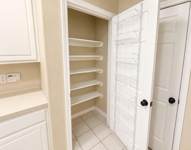 134 N Camellia Grove Circle - Photo Thumbnail 10