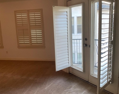 1421 Bremond Street - Photo Thumbnail 28