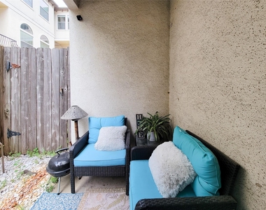 1421 Bremond Street - Photo Thumbnail 16