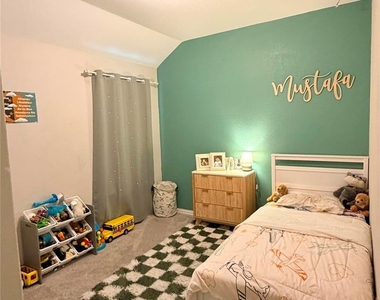 25112 Slow Pines Drive - Photo Thumbnail 4