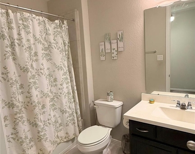 25112 Slow Pines Drive - Photo Thumbnail 8