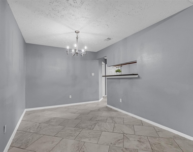 13915 Old Village Lane - Photo Thumbnail 4