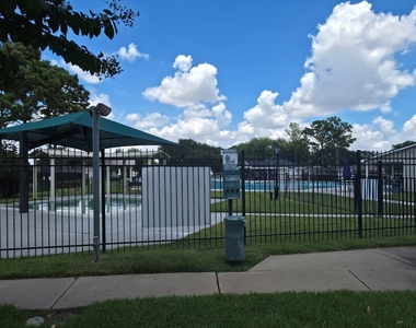 13915 Old Village Lane - Photo Thumbnail 21