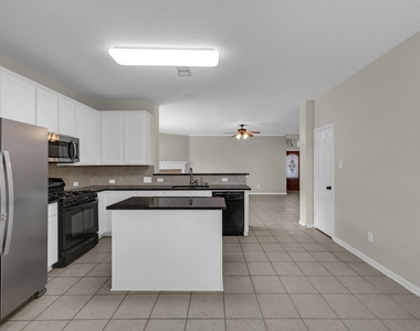 1922 Vale Haven Drive - Photo Thumbnail 1