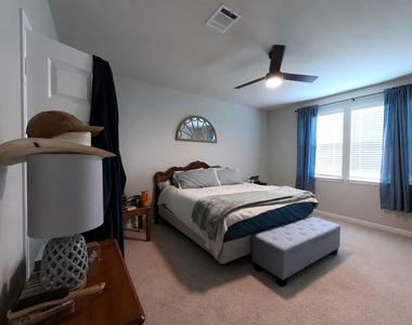 377 Selah Court - Photo Thumbnail 17