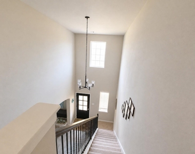 377 Selah Court - Photo Thumbnail 13