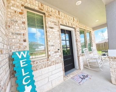 377 Selah Court - Photo Thumbnail 18