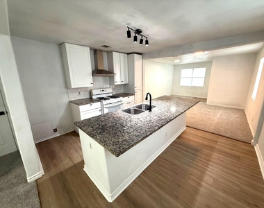 8517 Rubin Street - Photo Thumbnail 12