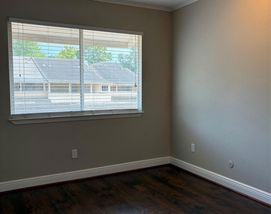 12625 Memorial Drive - Photo Thumbnail 22