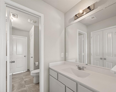 3723 Lake Varano Circle - Photo Thumbnail 33
