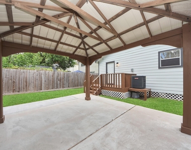 821 E 36th Street - Photo Thumbnail 9