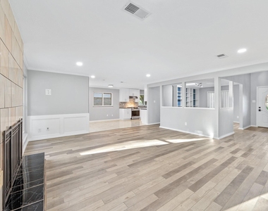 1363 Westgreen Boulevard - Photo Thumbnail 8