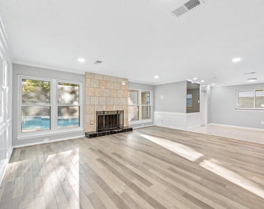 1363 Westgreen Boulevard - Photo Thumbnail 9