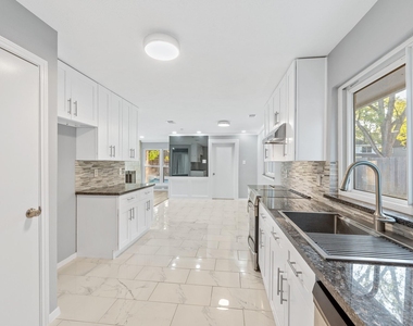 1363 Westgreen Boulevard - Photo Thumbnail 35