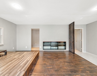 1363 Westgreen Boulevard - Photo Thumbnail 46